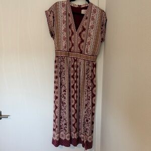 Gal Meets Glam Burgundy and Cream Midi Dress